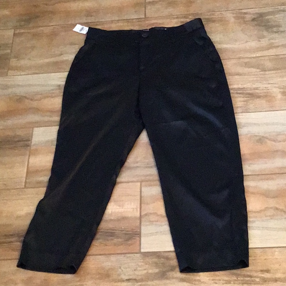 Gap stain black crop trousers with side pockets